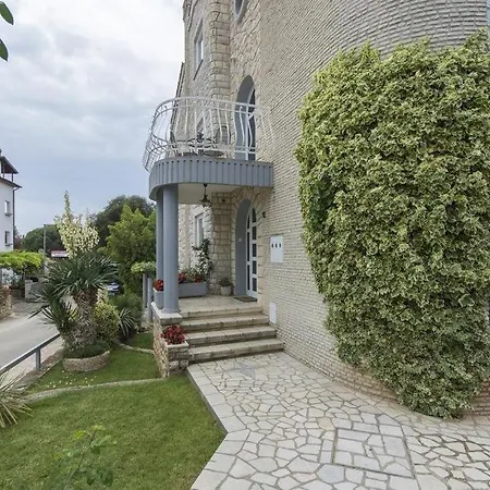 Apartment In With Terrace, Air Condition, Wifi, Washing Machine