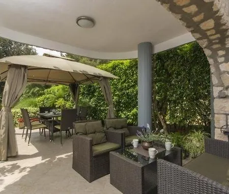 Apartmán In With Terrace, Air Condition, Wifi, Washing Machine