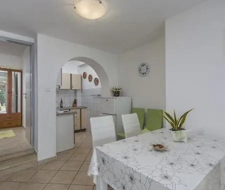 Apartment In With Terrace, Air Condition, Wifi, Washing Machine